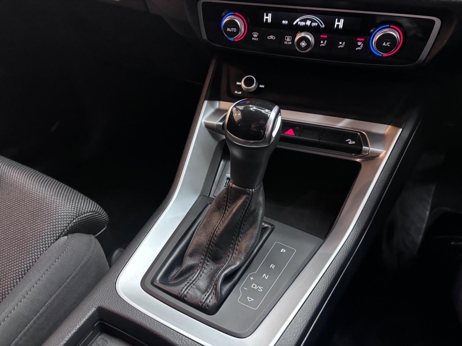 Used Audi Q3 2020 for sale - 76742705: Photo 57