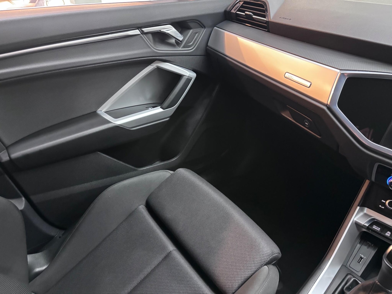 Used Audi Q3 2020 for sale - 76742705: Photo 60