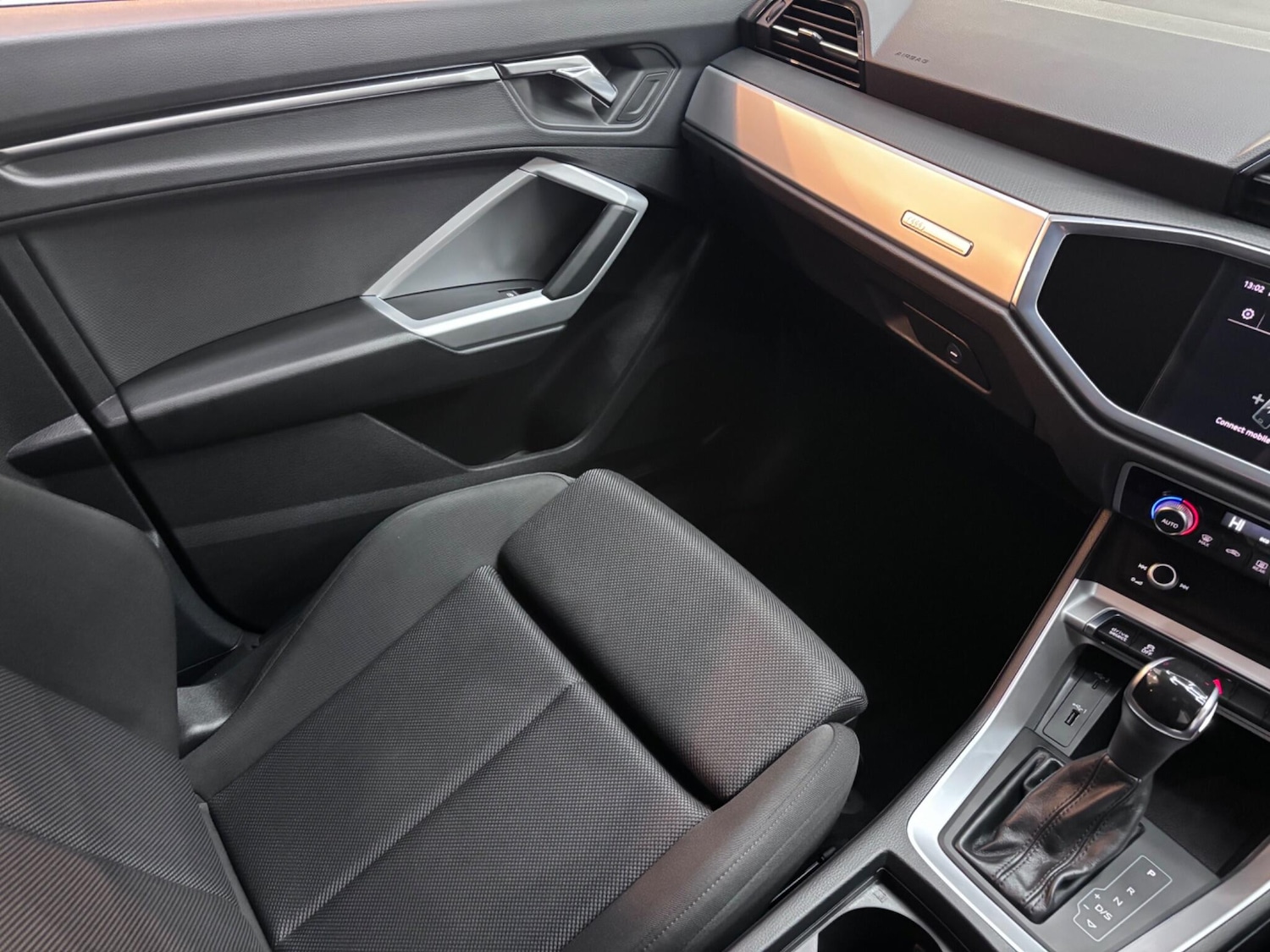 Used Audi Q3 2020 for sale - 76742705: Photo 71