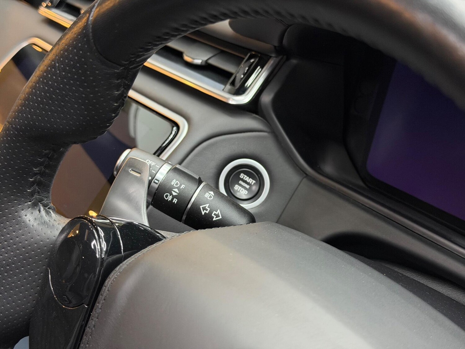 Used Land Rover Range Rover Velar 2019 for sale - 77586147: Photo 43