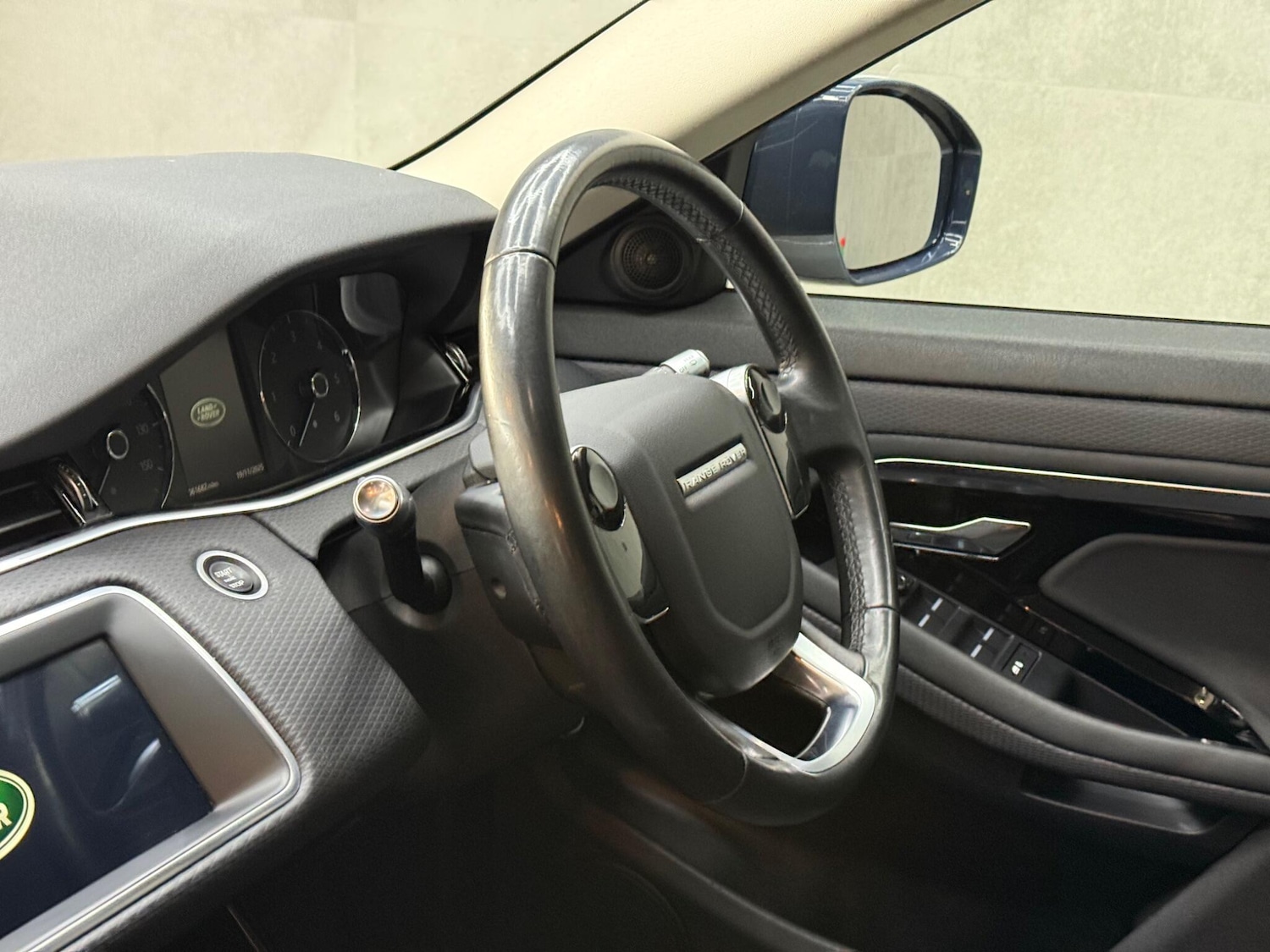 Used Land Rover Range Rover Evoque 2019 for sale - 76633616: Photo 12