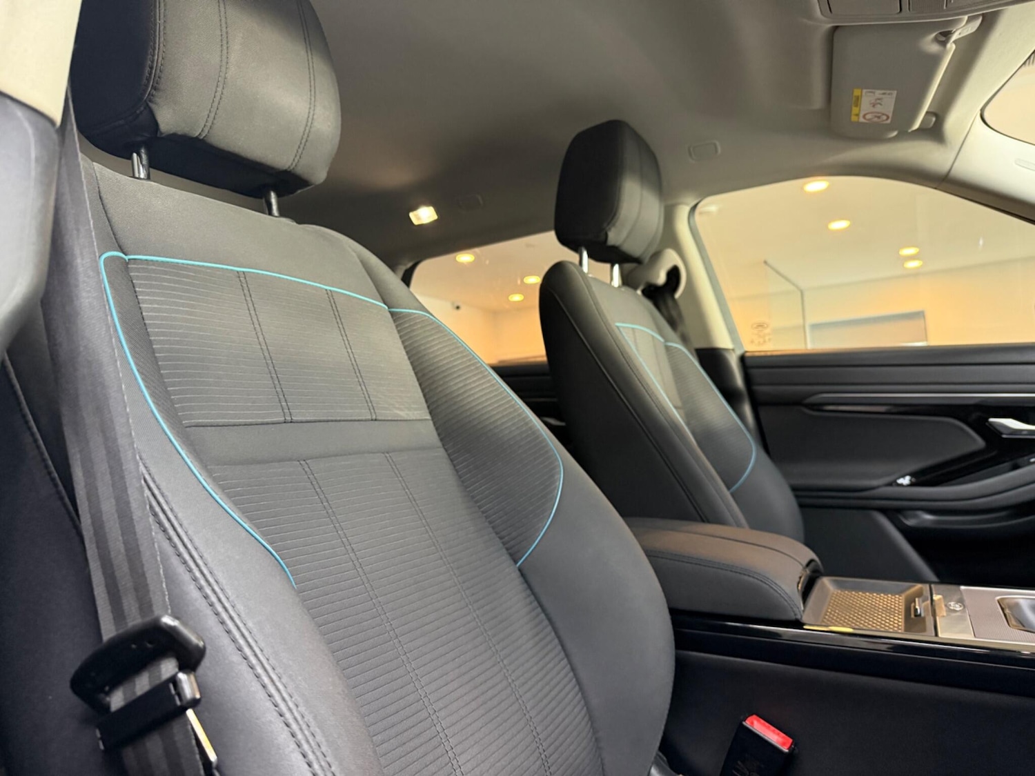 Used Land Rover Range Rover Evoque 2019 for sale - 76633616: Photo 14