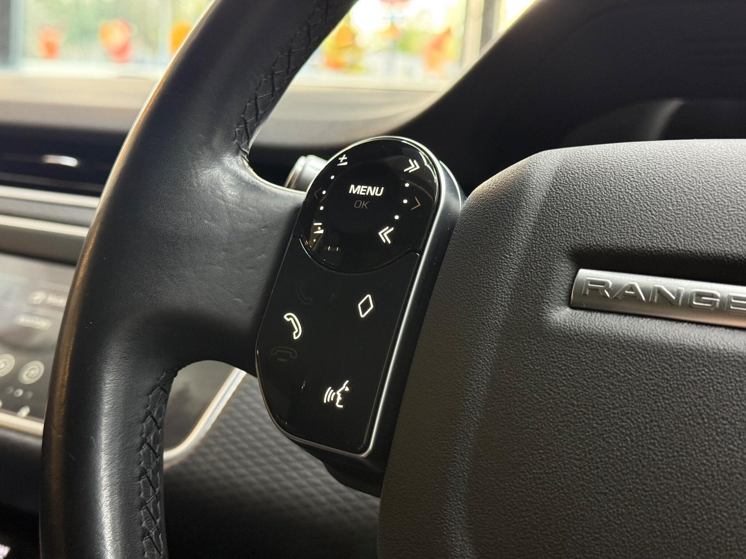 Used Land Rover Range Rover Evoque 2019 for sale - 76633616: Photo 22