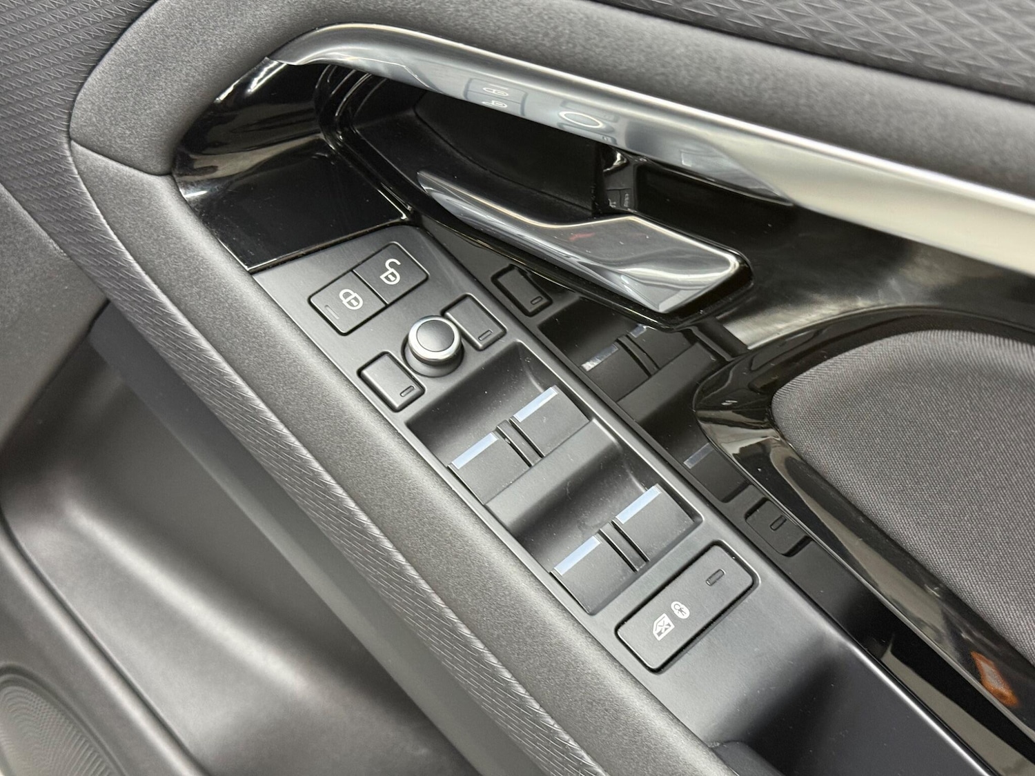 Used Land Rover Range Rover Evoque 2019 for sale - 76633616: Photo 29