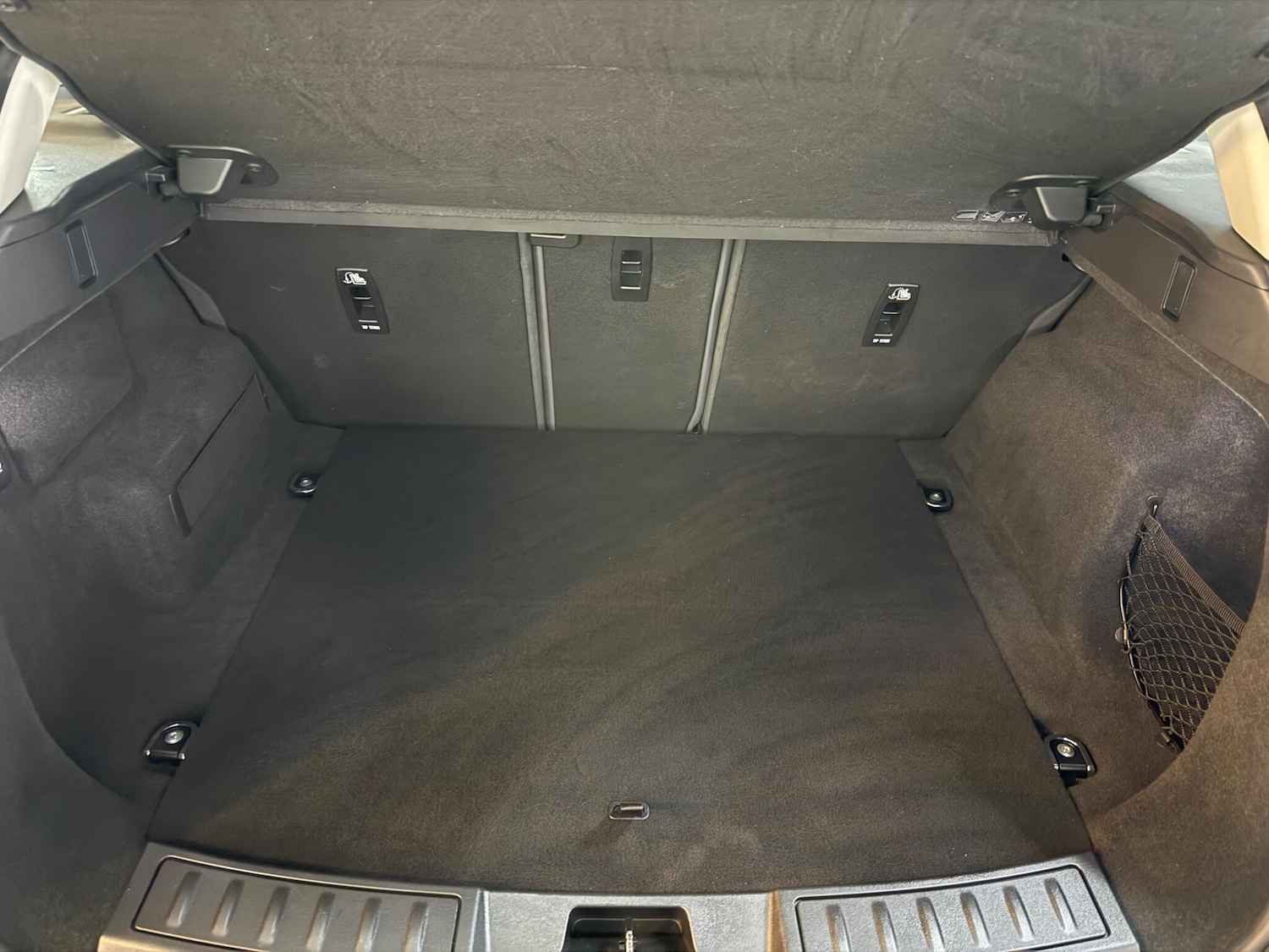 Used Land Rover Range Rover Evoque 2019 for sale - 76633616: Photo 40