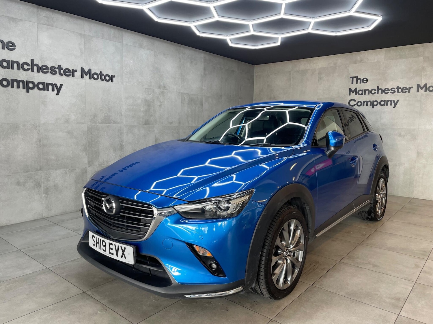 Used Mazda CX-3 2019 for sale - 76108758: Photo 1