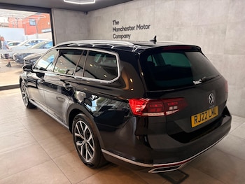 Used Volkswagen Passat 2022 for sale - 79464342: Photo