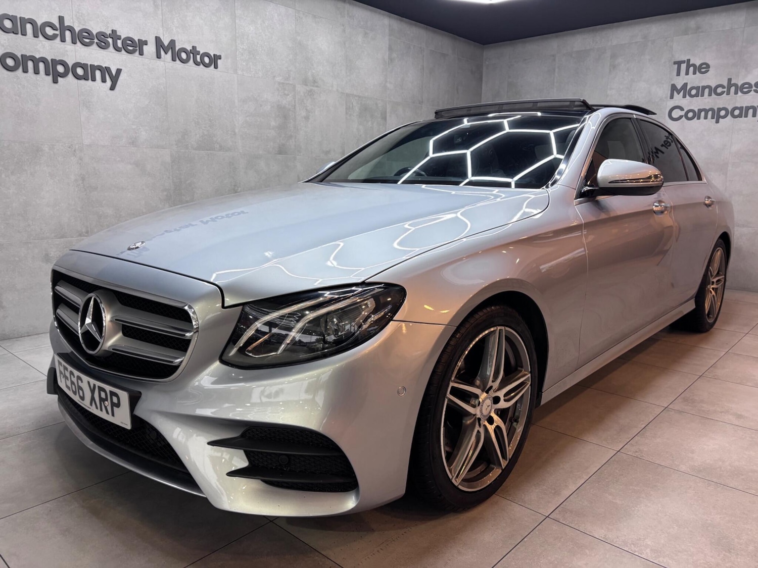 Used Mercedes-Benz E Class 2016 for sale - 76607353: Photo 10