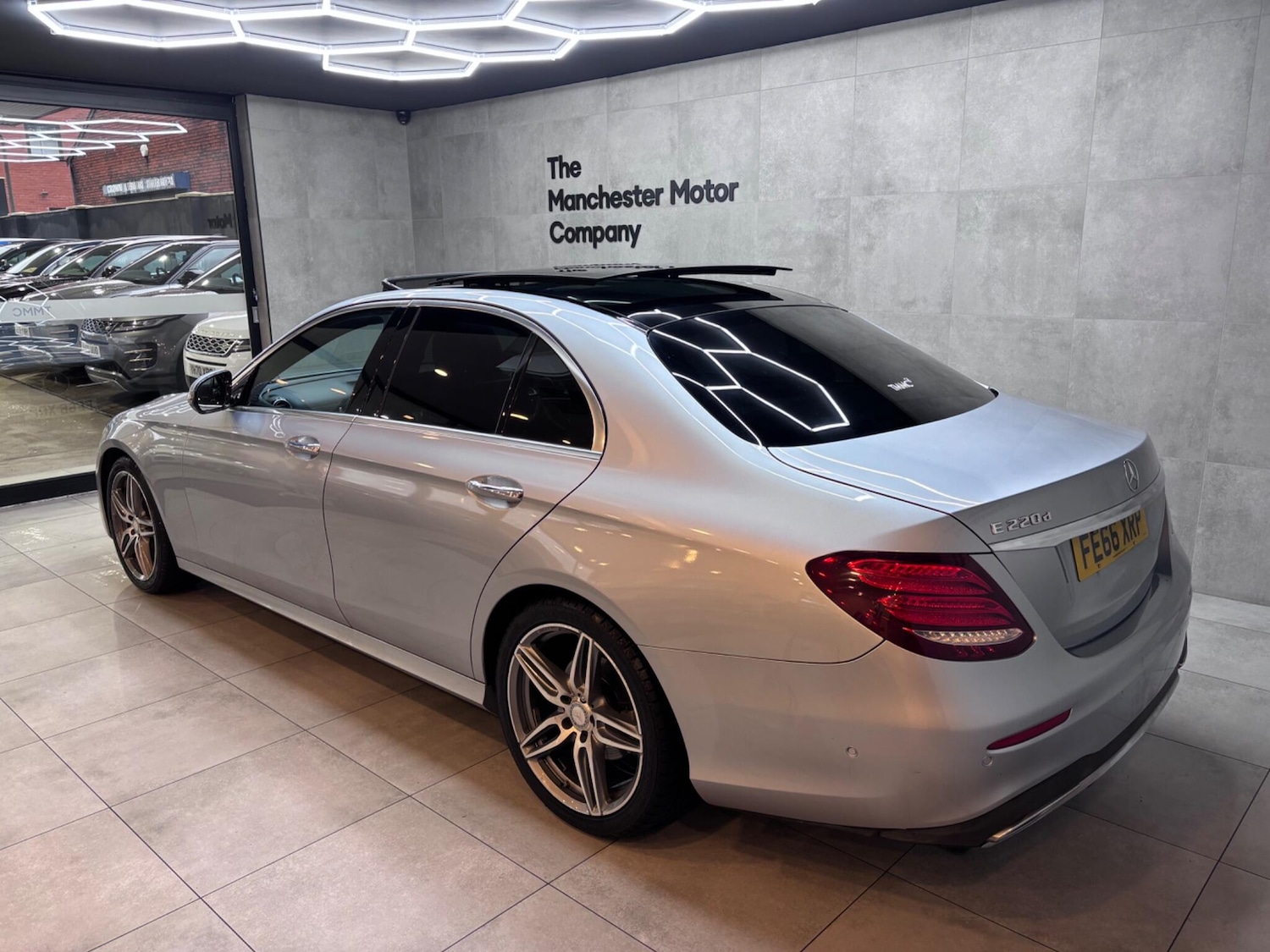 Used Mercedes-Benz E Class 2016 for sale - 76607353: Photo 11