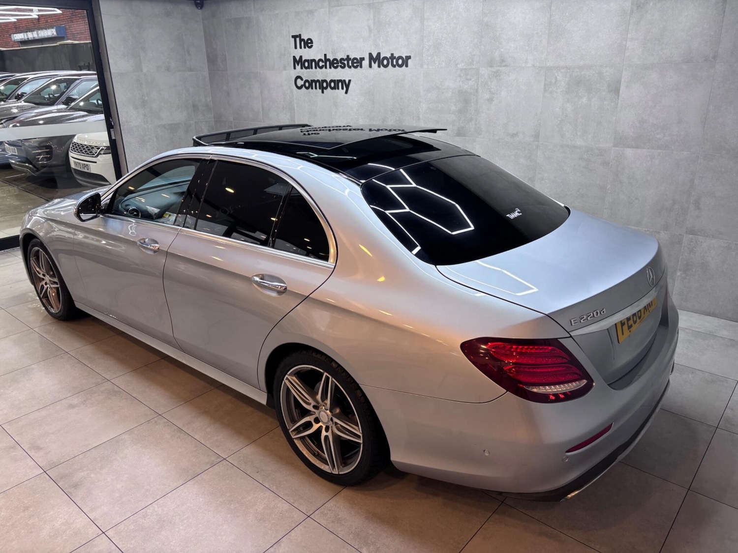 Used Mercedes-Benz E Class 2016 for sale - 76607353: Photo 12