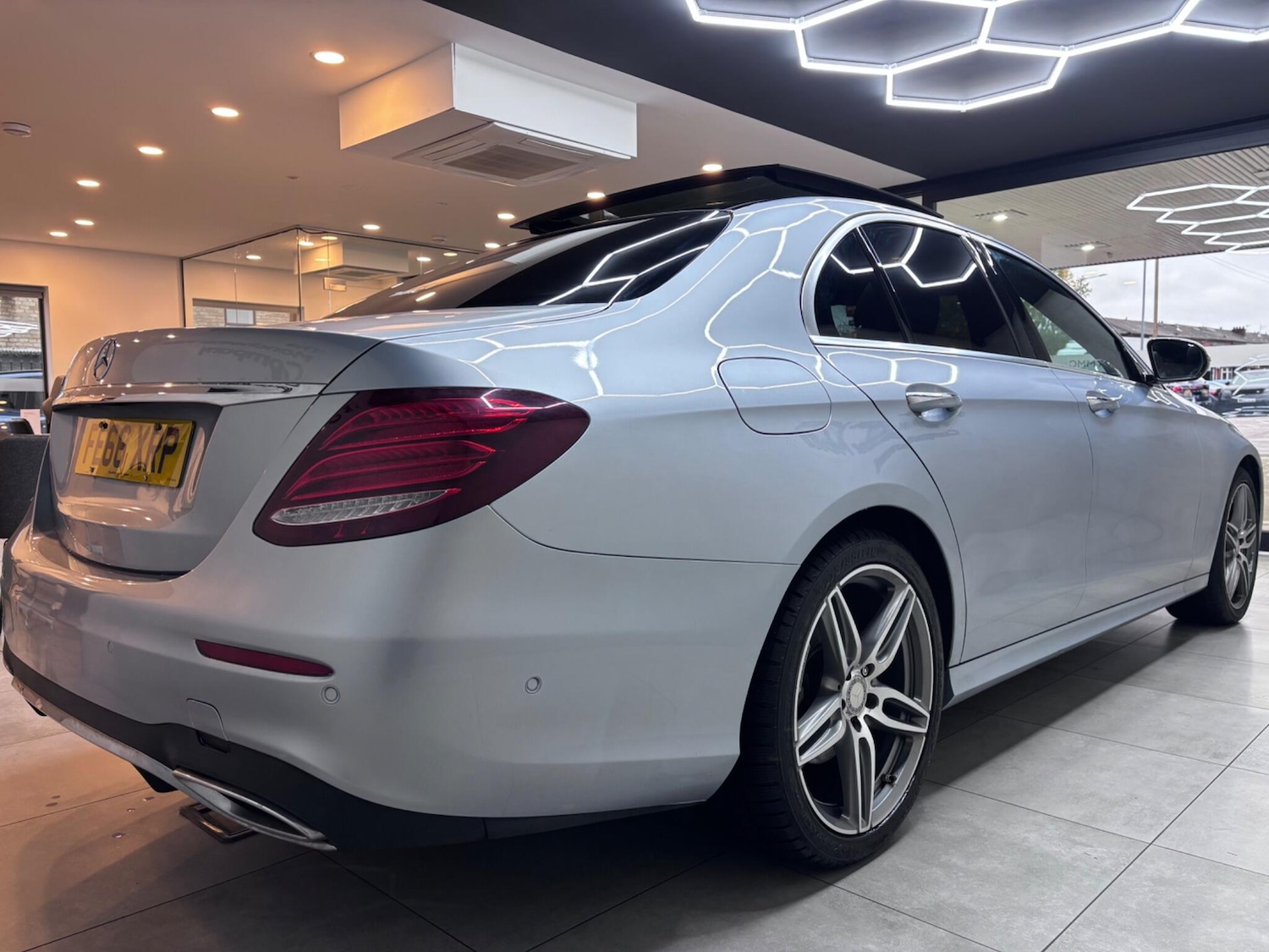 Used Mercedes-Benz E Class 2016 for sale - 76607353: Photo 16