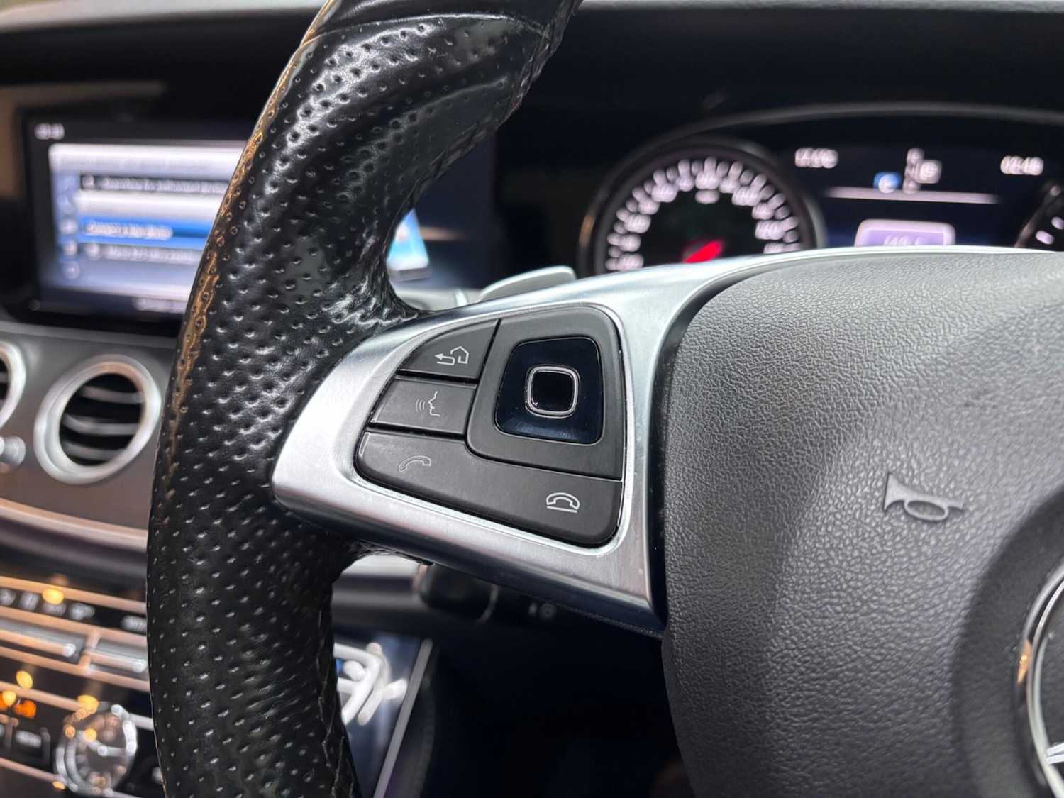 Used Mercedes-Benz E Class 2016 for sale - 76607353: Photo 34