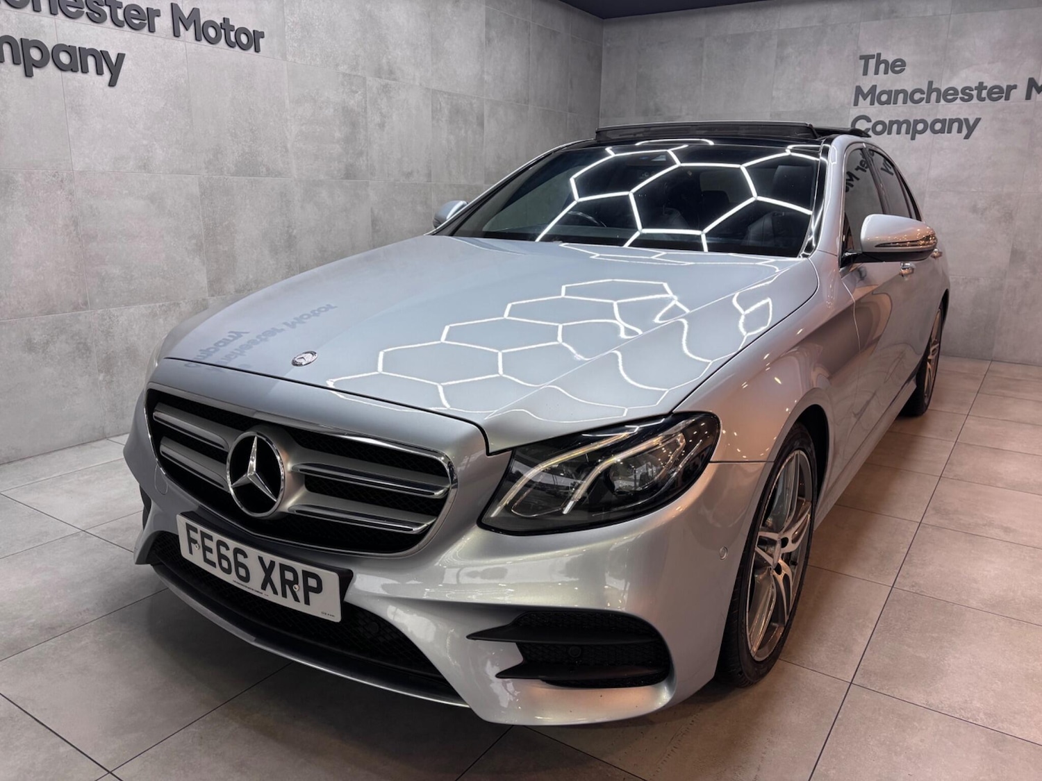 Used Mercedes-Benz E Class 2016 for sale - 76607353: Photo 9