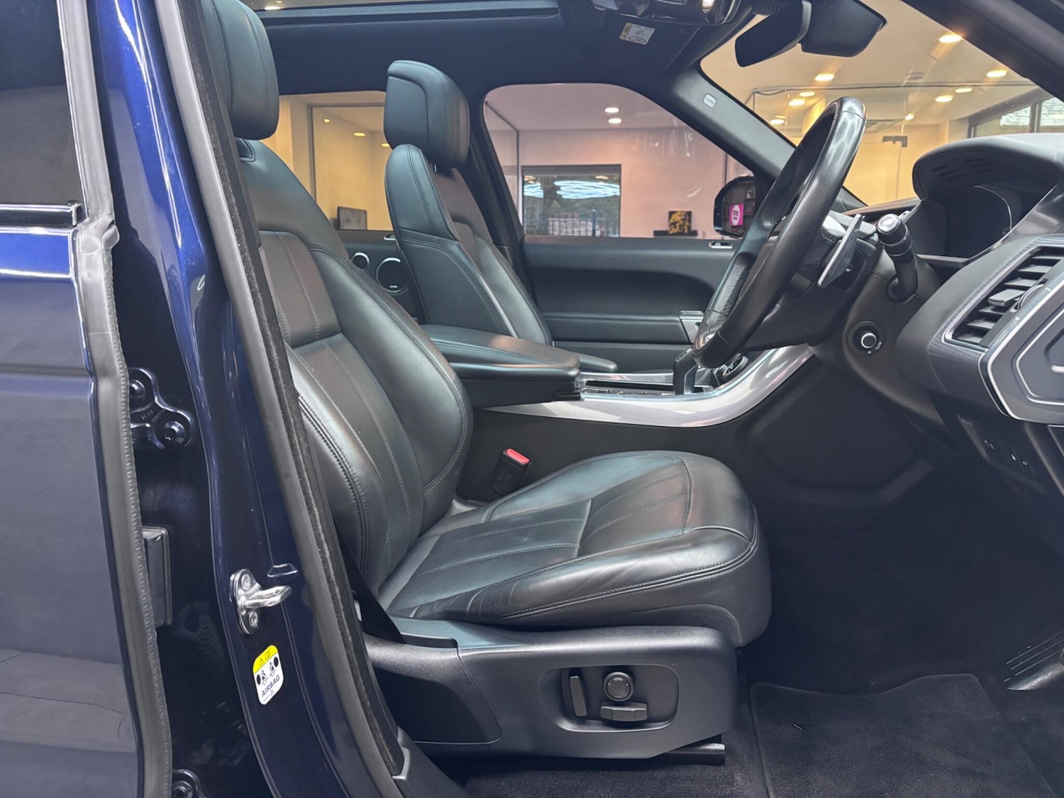 Used Land Rover Range Rover Sport 2019 for sale - 76432176: Photo 26