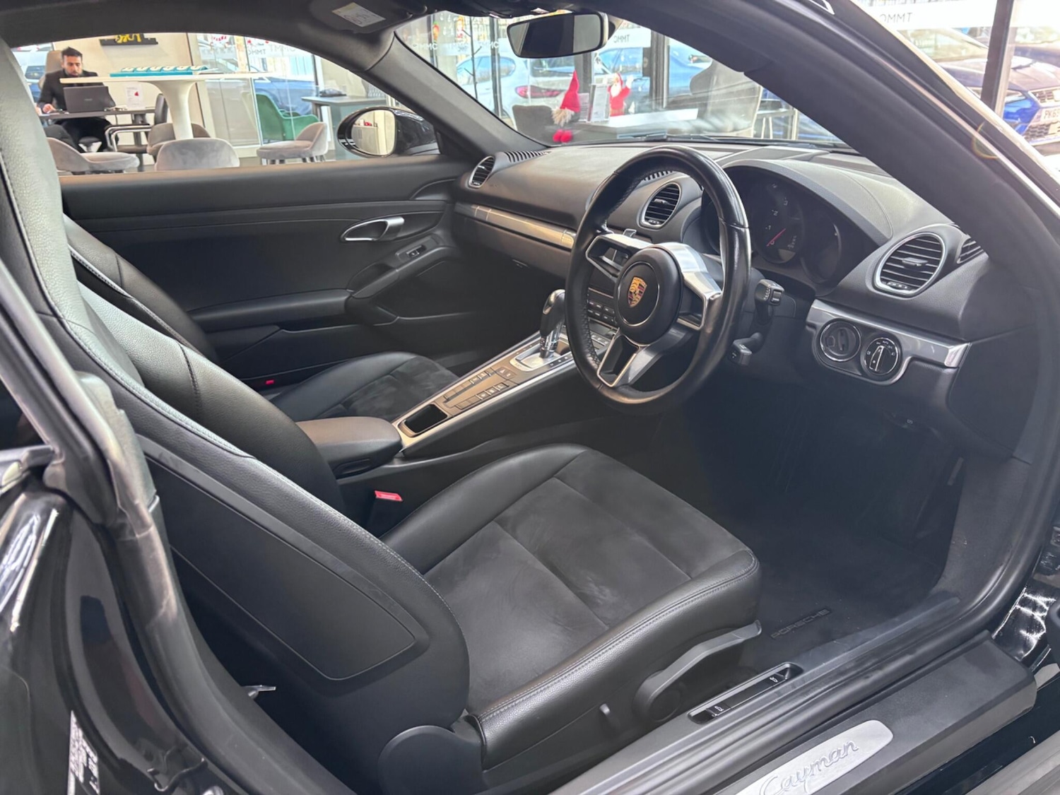 Used Porsche Cayman 2020 for sale - 76657378: Photo 21
