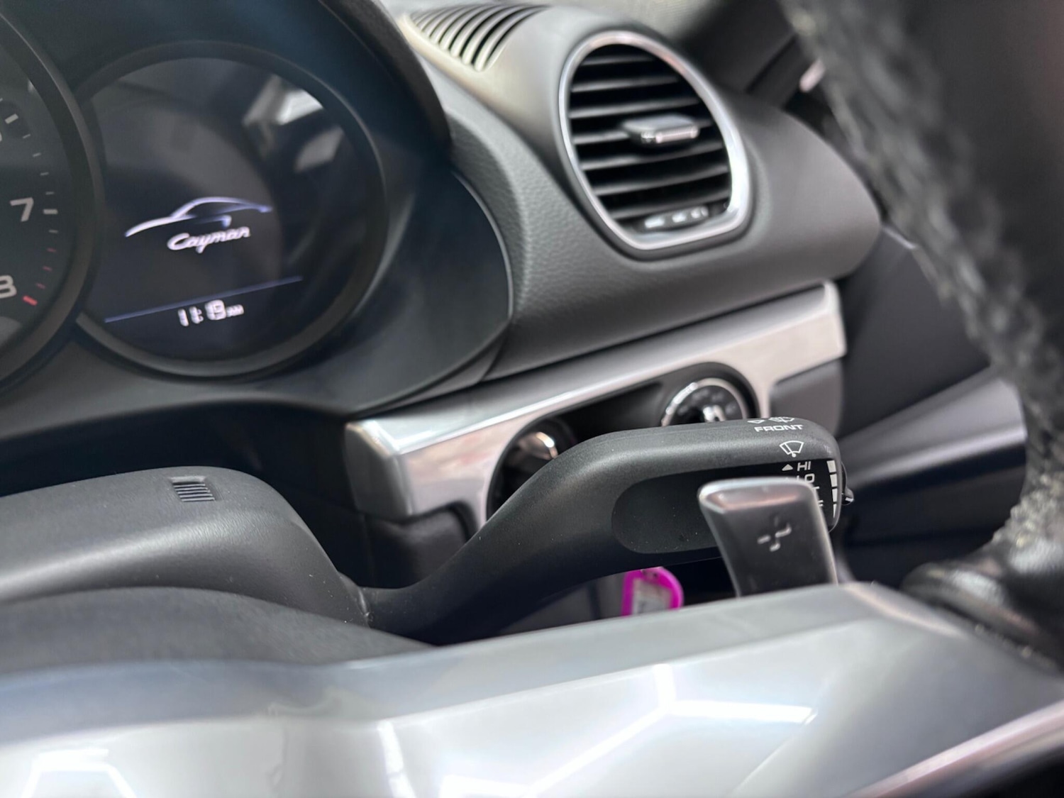 Used Porsche Cayman 2020 for sale - 76657378: Photo 27