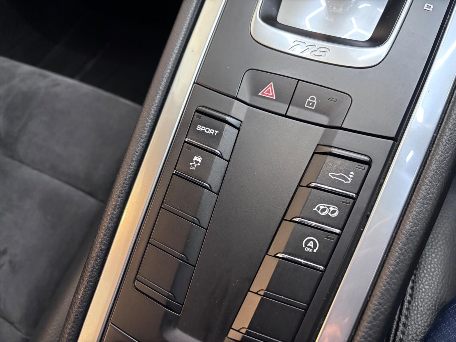 Used Porsche Cayman 2020 for sale - 76657378: Photo 28