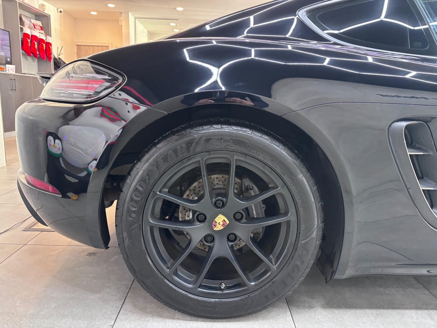 Used Porsche Cayman 2020 for sale - 76657378: Photo 35