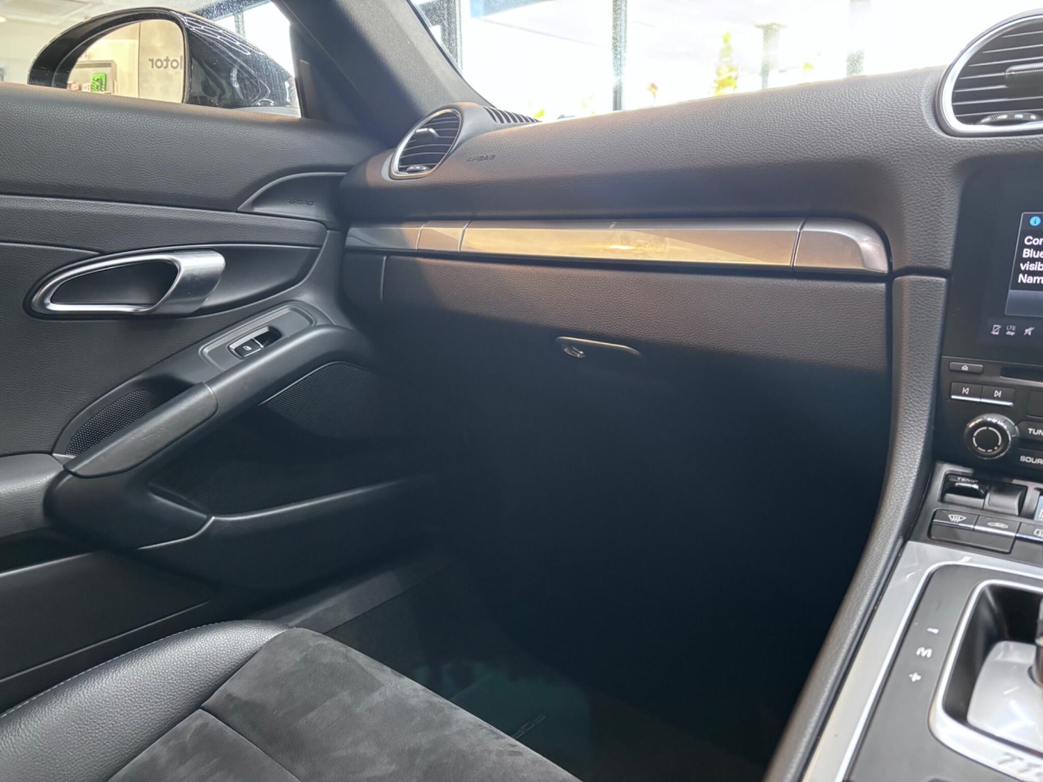 Used Porsche Cayman 2020 for sale - 76657378: Photo 68