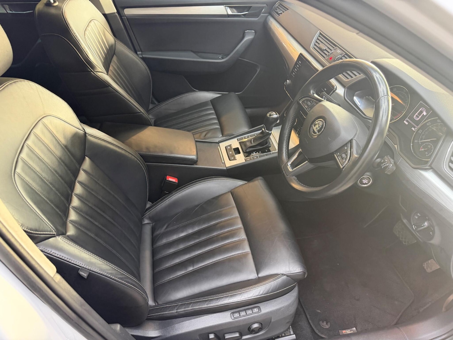 Used Skoda Superb for sale - 77016338: Photo 16