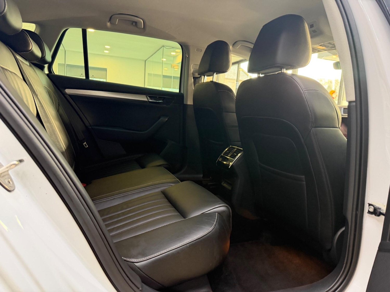 Used Skoda Superb for sale - 77016338: Photo 17