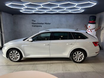 Used Skoda Superb 2020 for sale - 77016338: Photo