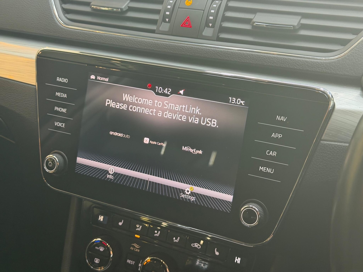 Used Skoda Superb for sale - 77016338: Photo 32