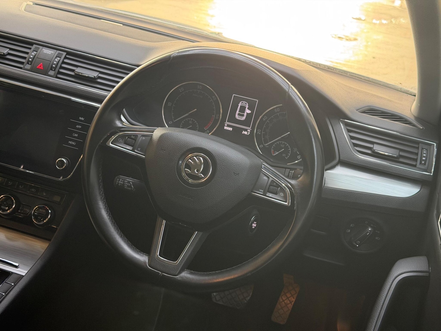 Used Skoda Superb for sale - 77016338: Photo 38