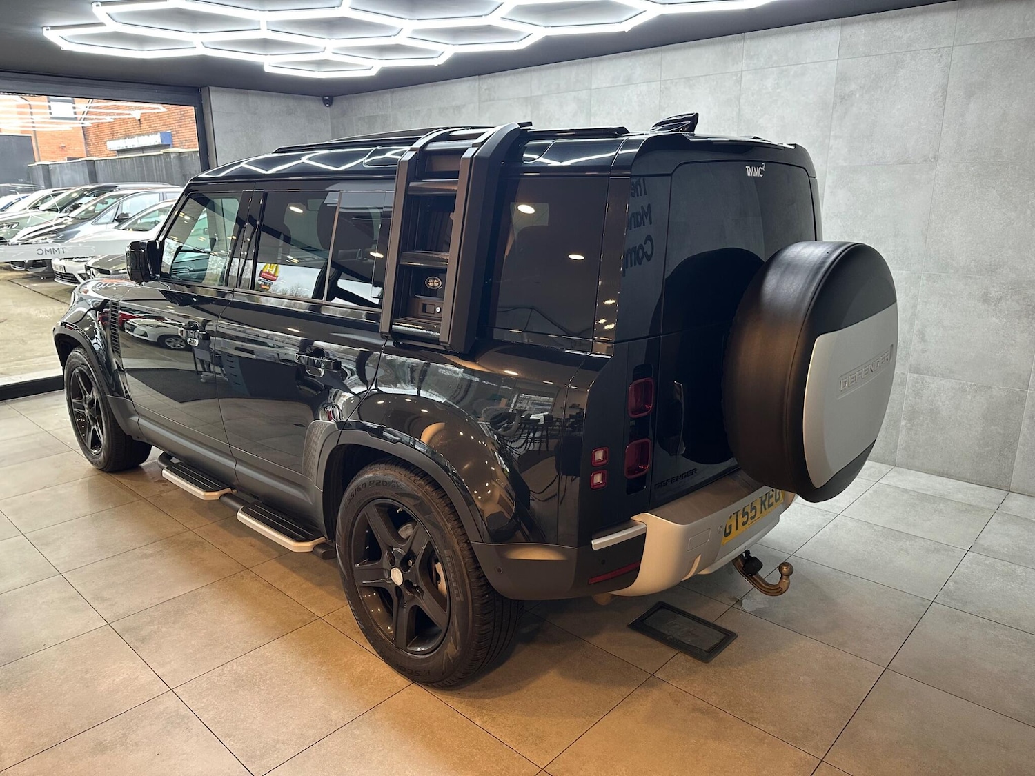 Used Land Rover Defender 2021 for sale - 78020316: Photo 12