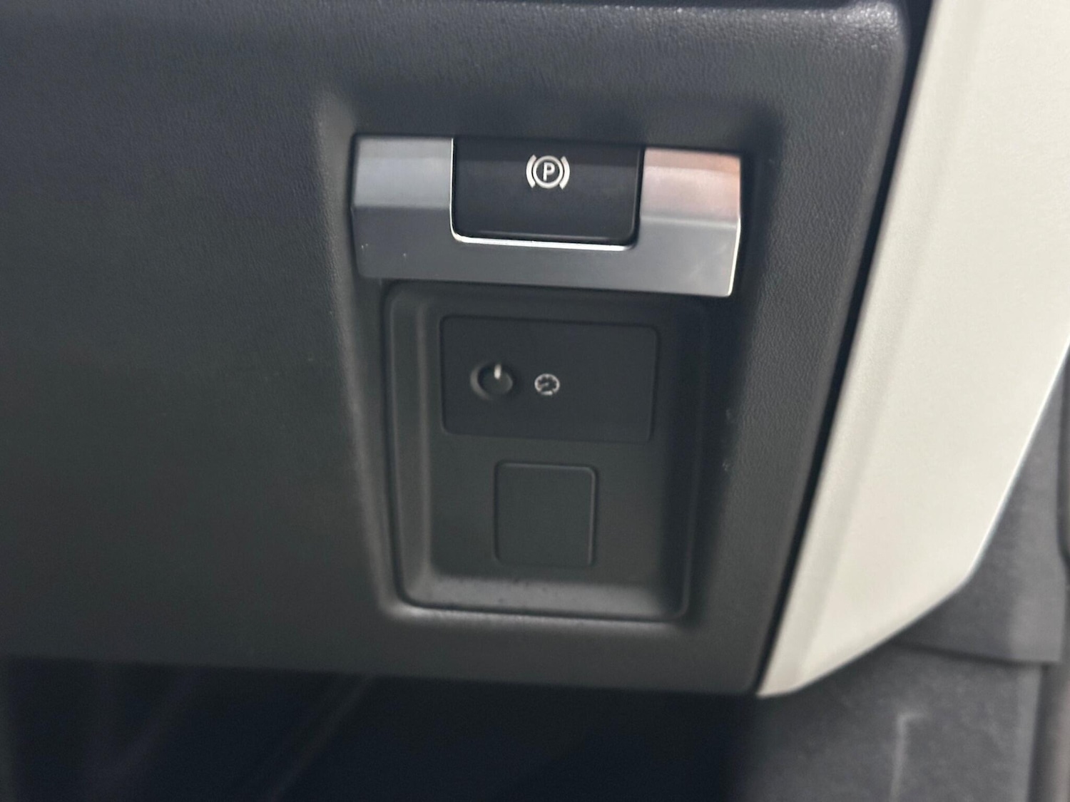 Used Land Rover Defender 2021 for sale - 78020316: Photo 22