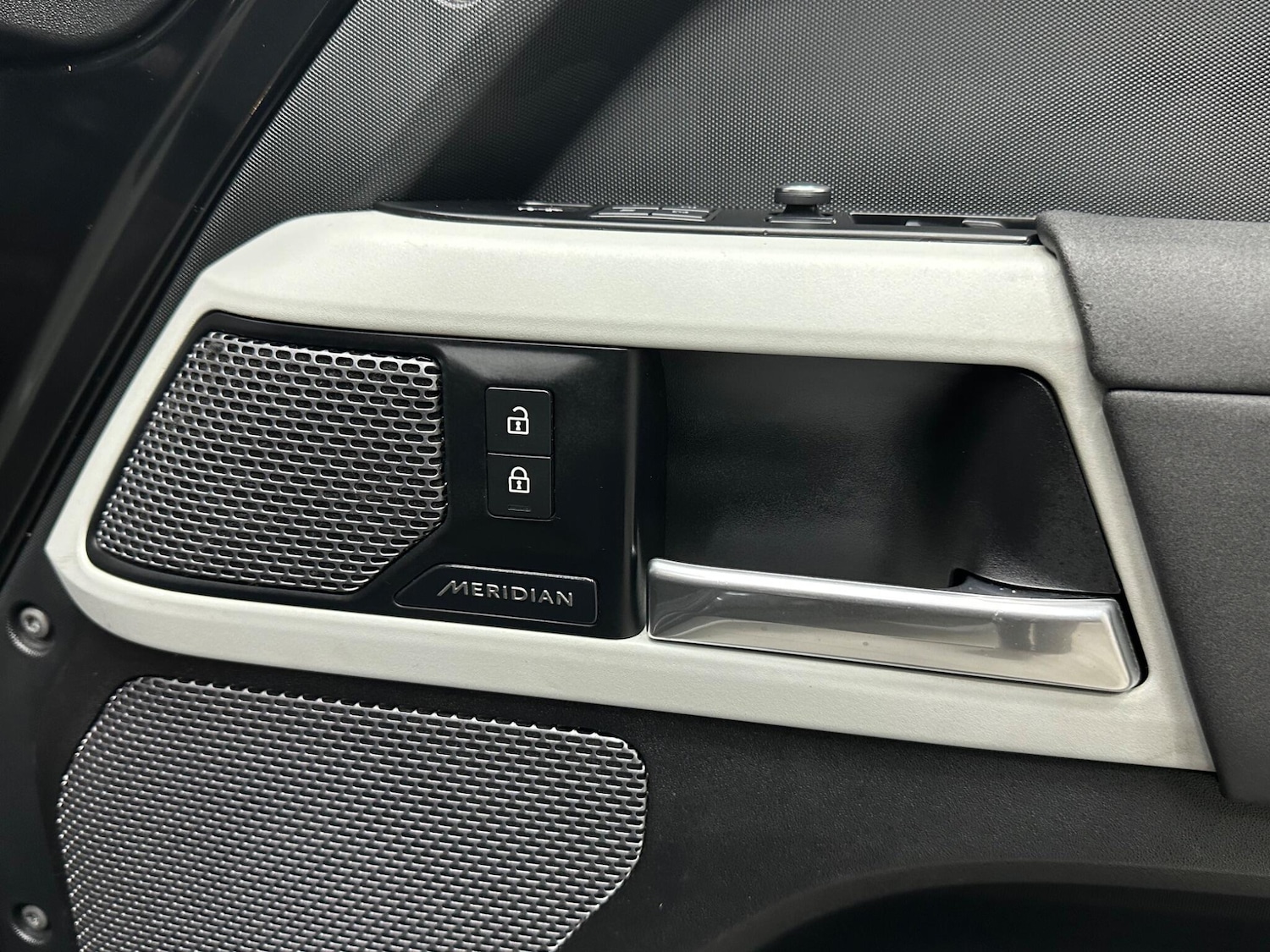 Used Land Rover Defender 2021 for sale - 78020316: Photo 23