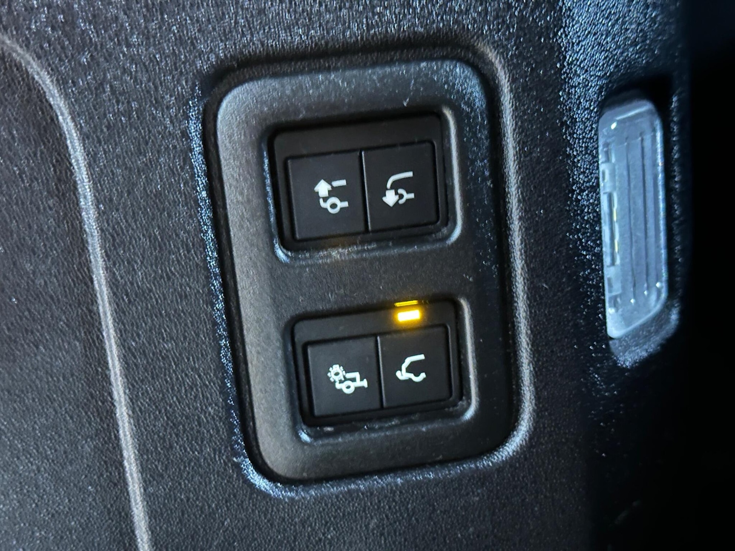 Used Land Rover Defender 2021 for sale - 78020316: Photo 27