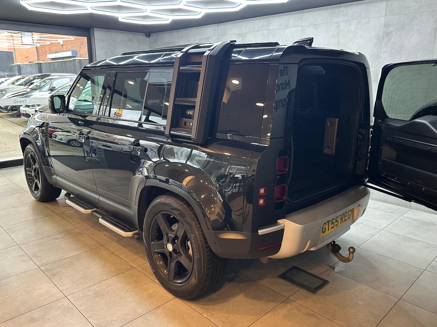 Used Land Rover Defender 2021 for sale - 78020316: Photo 5