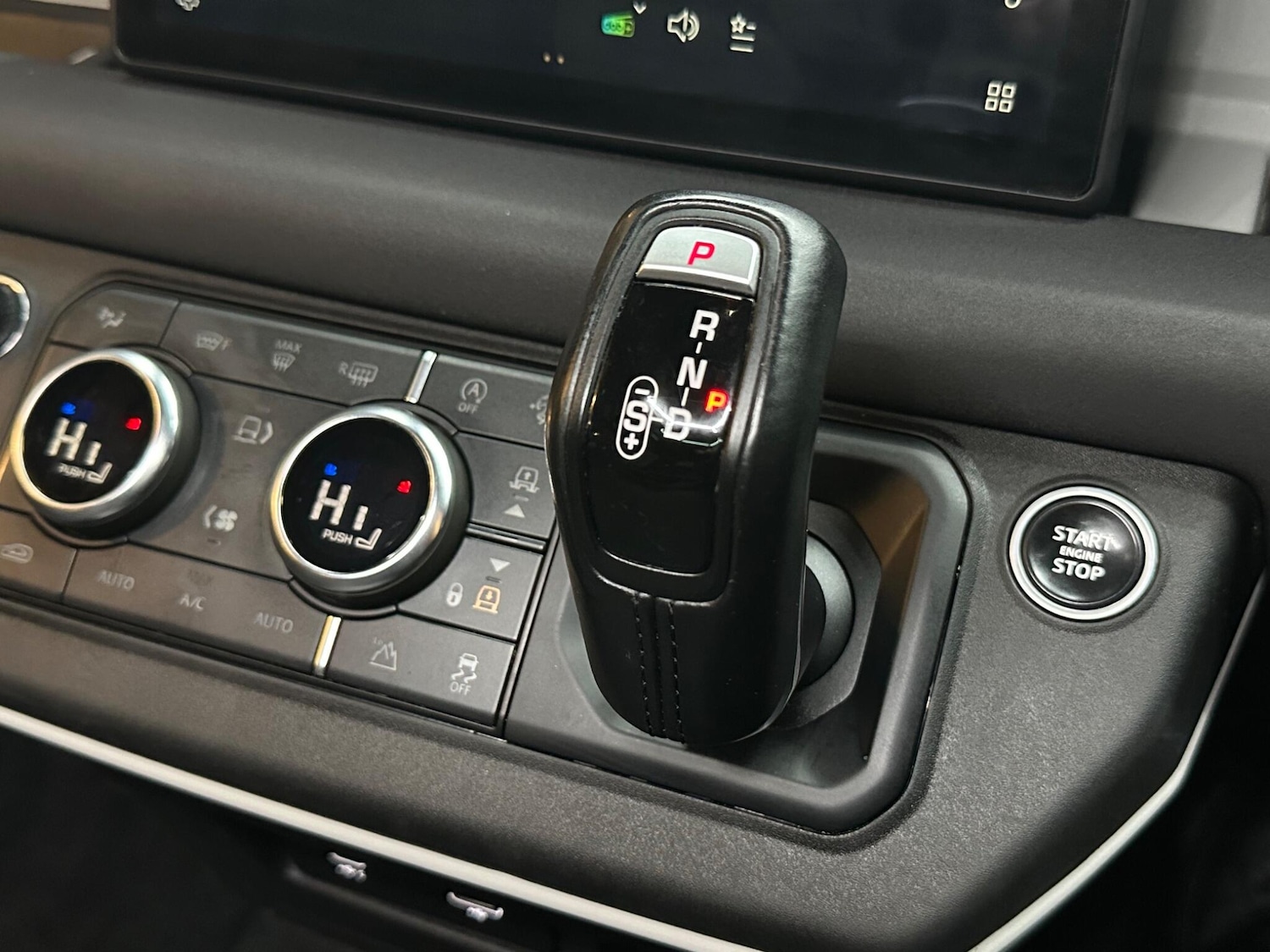 Used Land Rover Defender 2021 for sale - 78020316: Photo 60