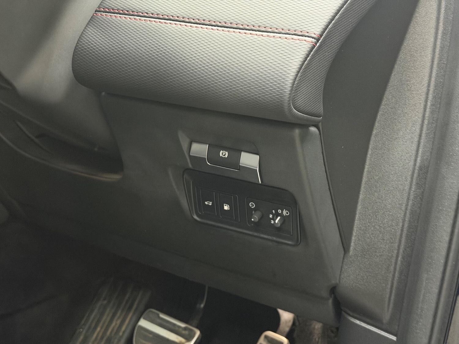 Used Land Rover Discovery Sport for sale - 78135614: Photo 31