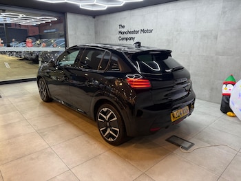 Used Peugeot 208 2024 for sale - 76942623: Photo