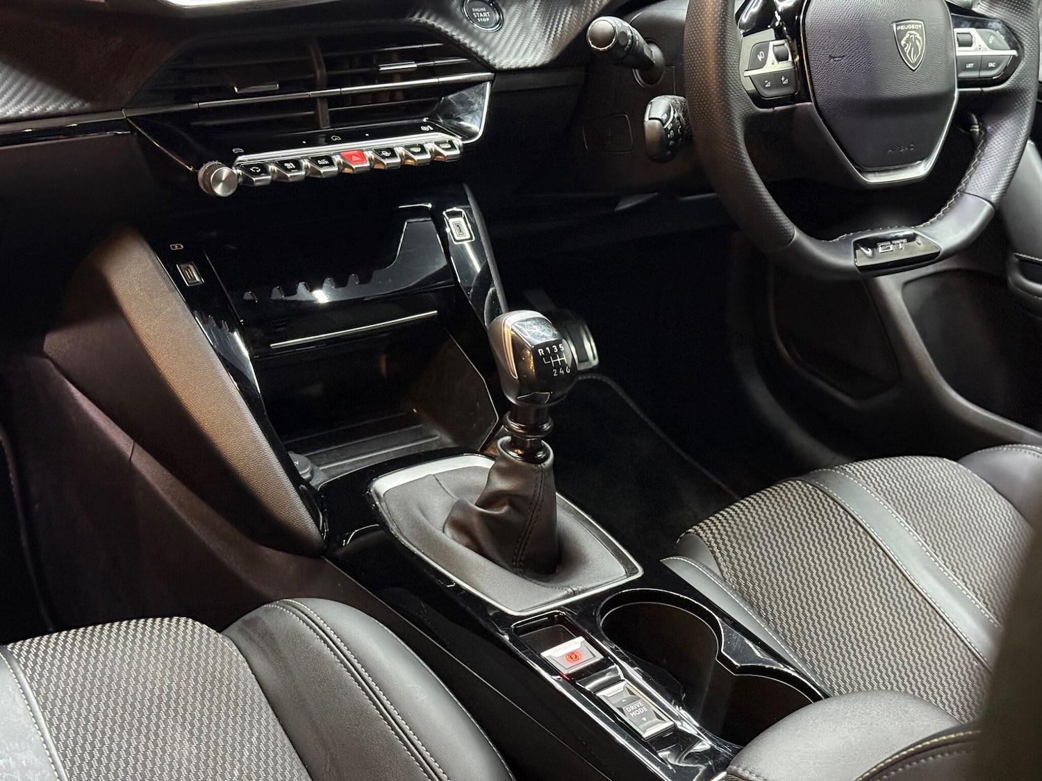 Used Peugeot 208 2024 for sale - 76942623: Photo 9