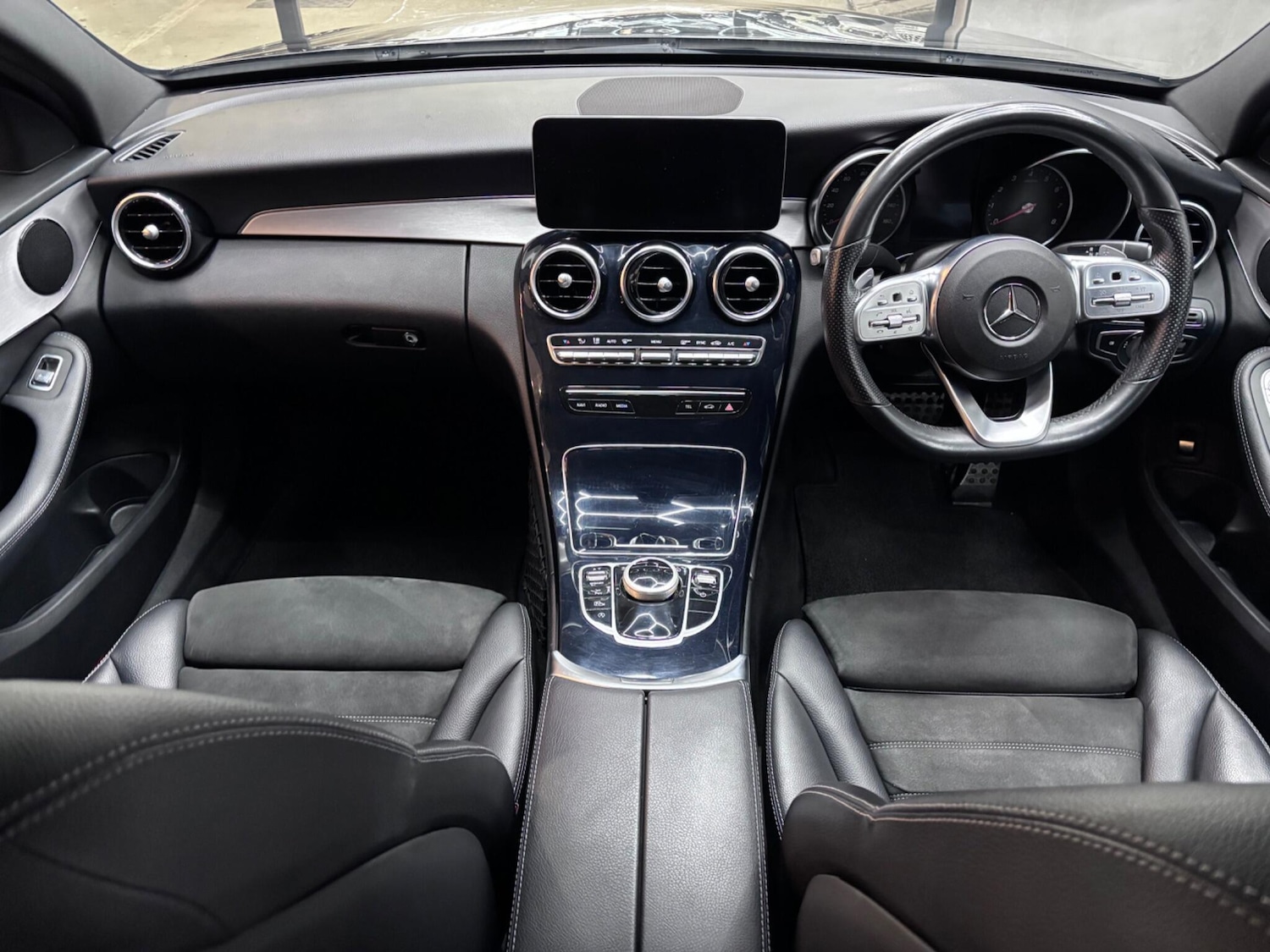 Used Mercedes-Benz C Class 2019 for sale - 76584618: Photo 12