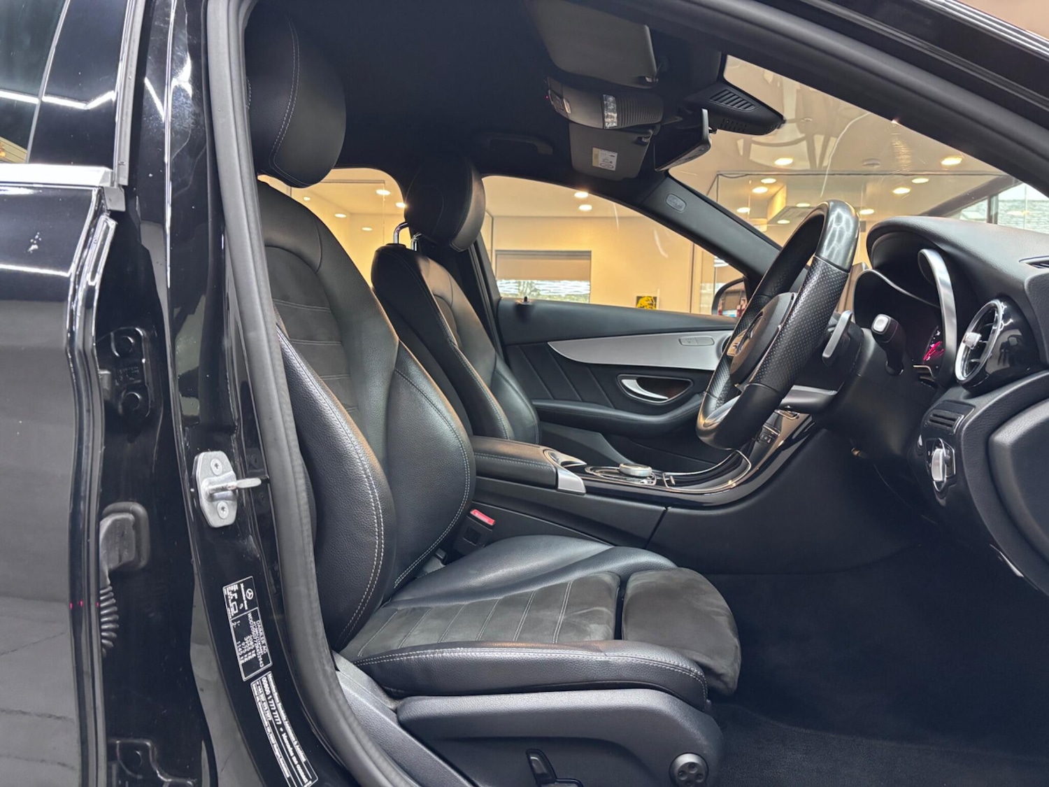 Used Mercedes-Benz C Class 2019 for sale - 76584618: Photo 16