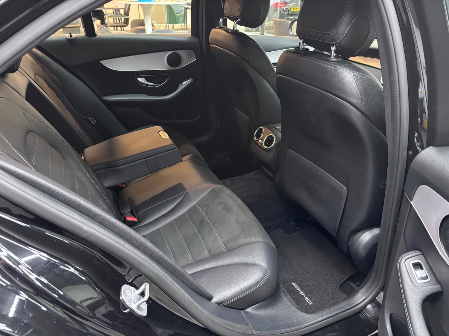 Used Mercedes-Benz C Class 2019 for sale - 76584618: Photo 23