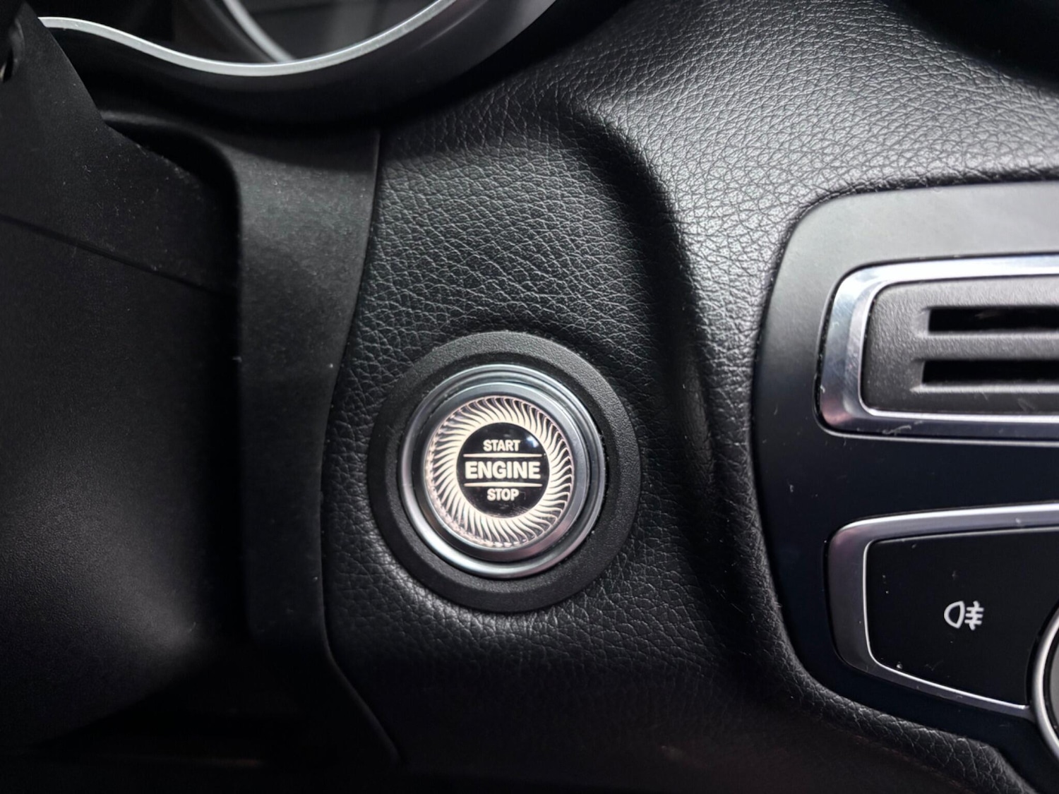 Used Mercedes-Benz C Class 2019 for sale - 76584618: Photo 28