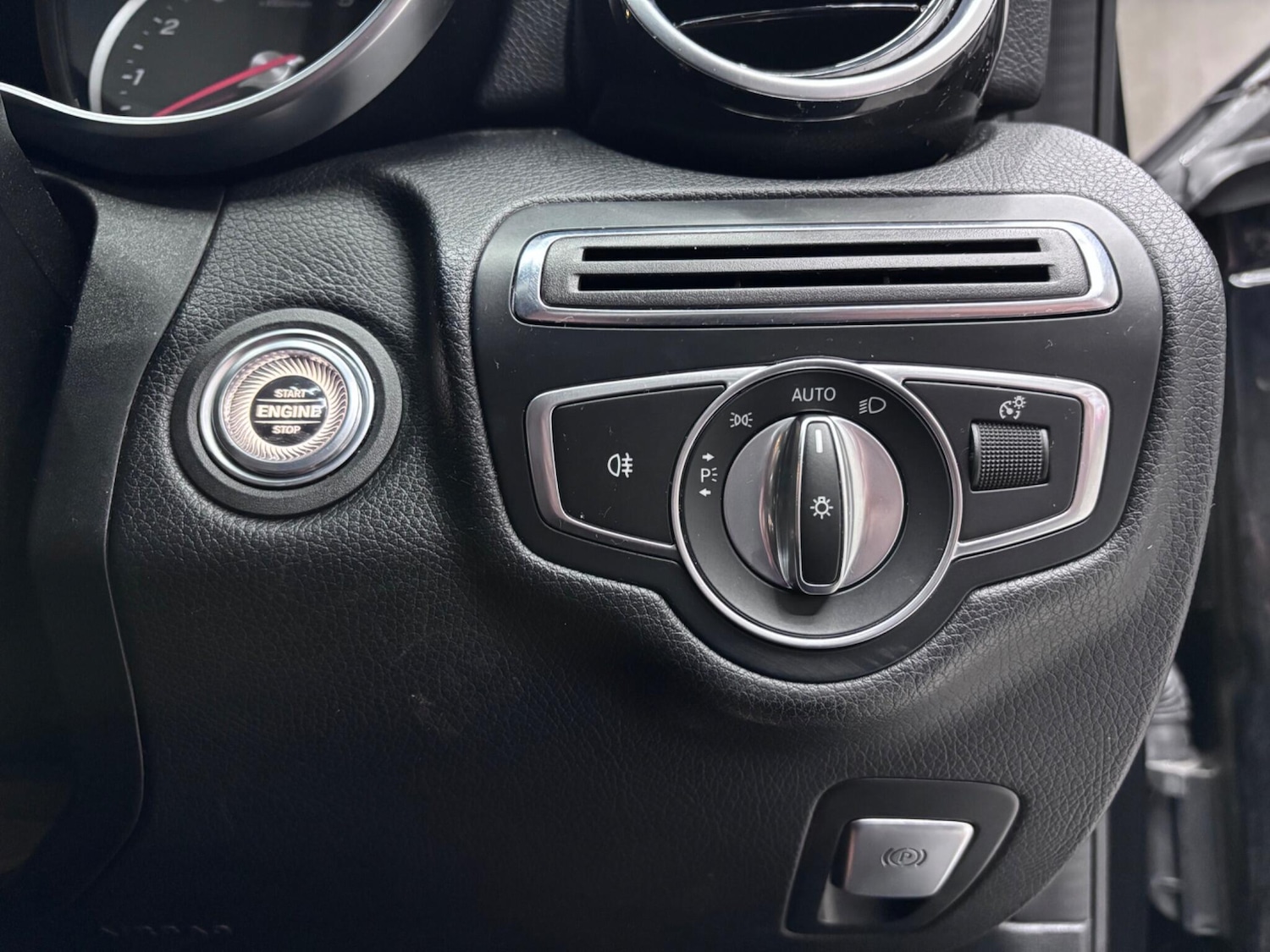 Used Mercedes-Benz C Class 2019 for sale - 76584618: Photo 29