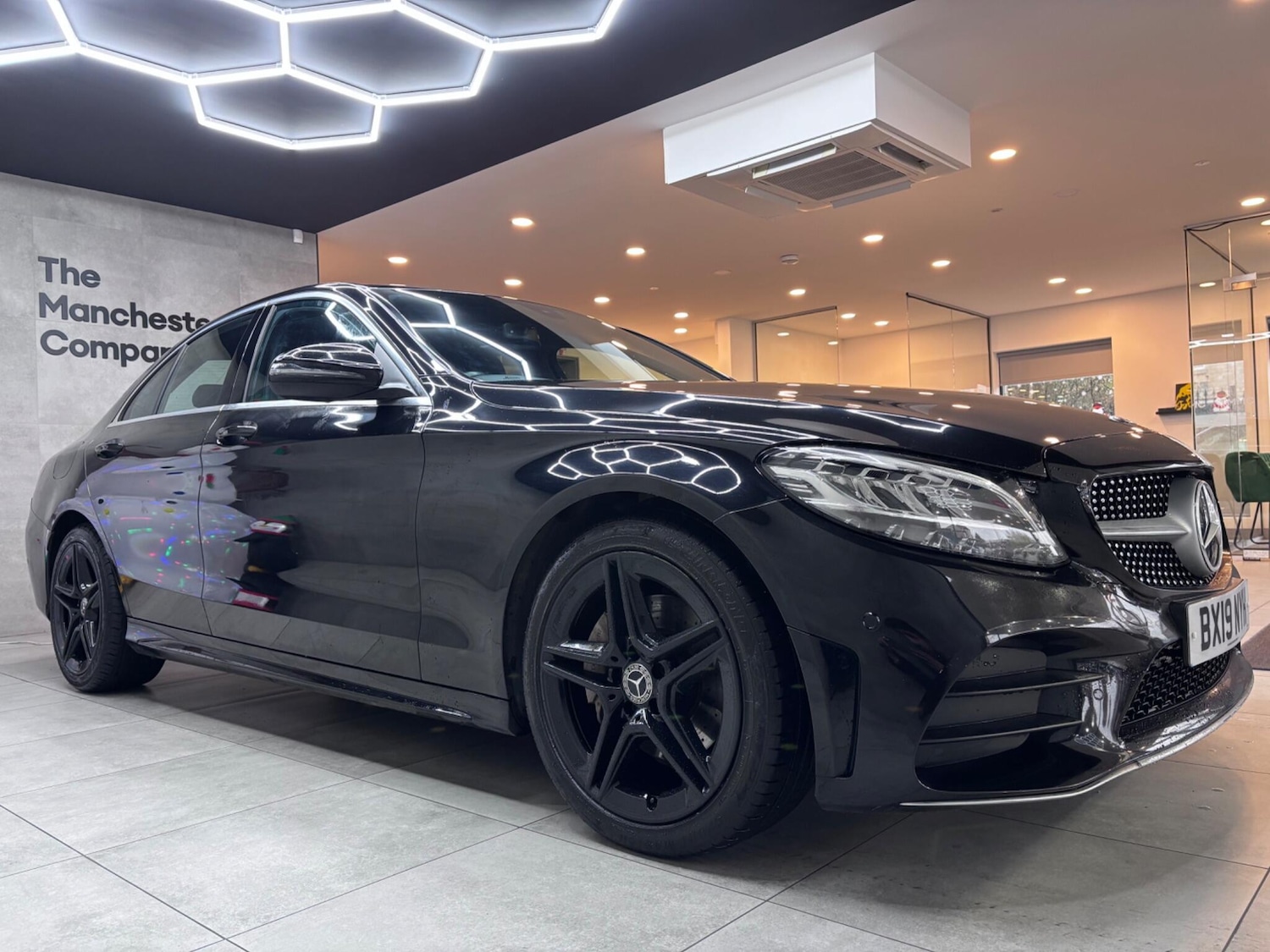 Used Mercedes-Benz C Class 2019 for sale - 76584618: Photo 4