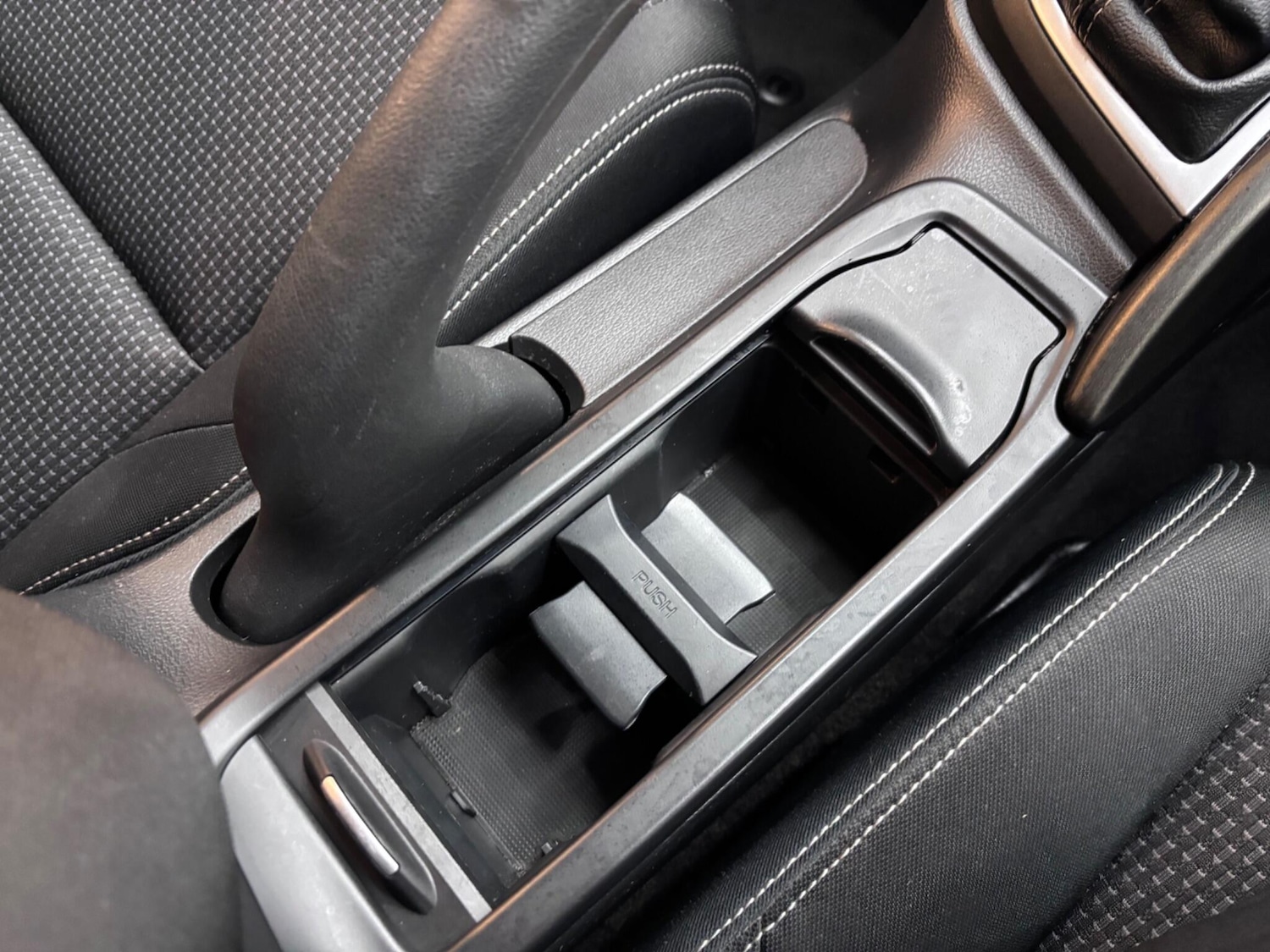 Used Honda Civic 2016 for sale - 77671108: Photo 15