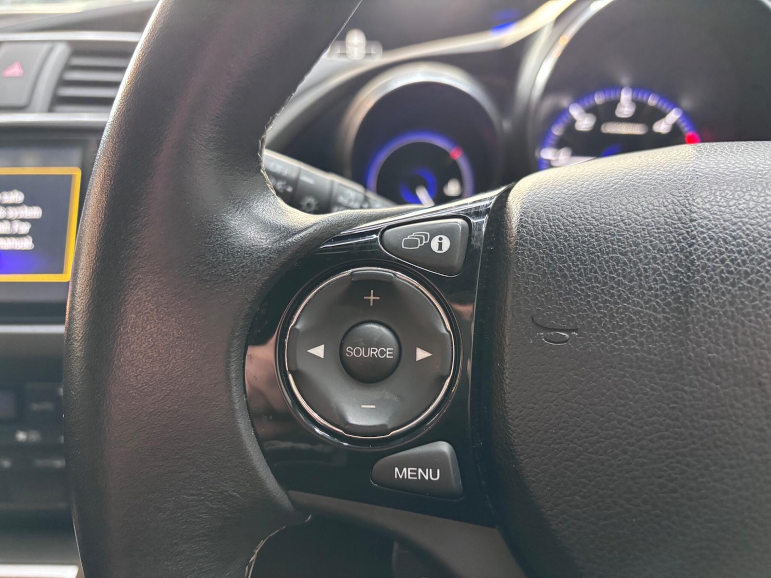 Used Honda Civic 2016 for sale - 77671108: Photo 22