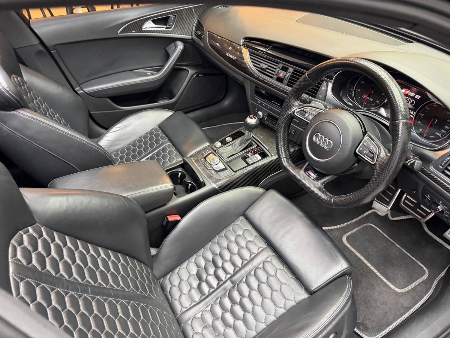 Used Audi RS6 2014 for sale - 77993449: Photo 16