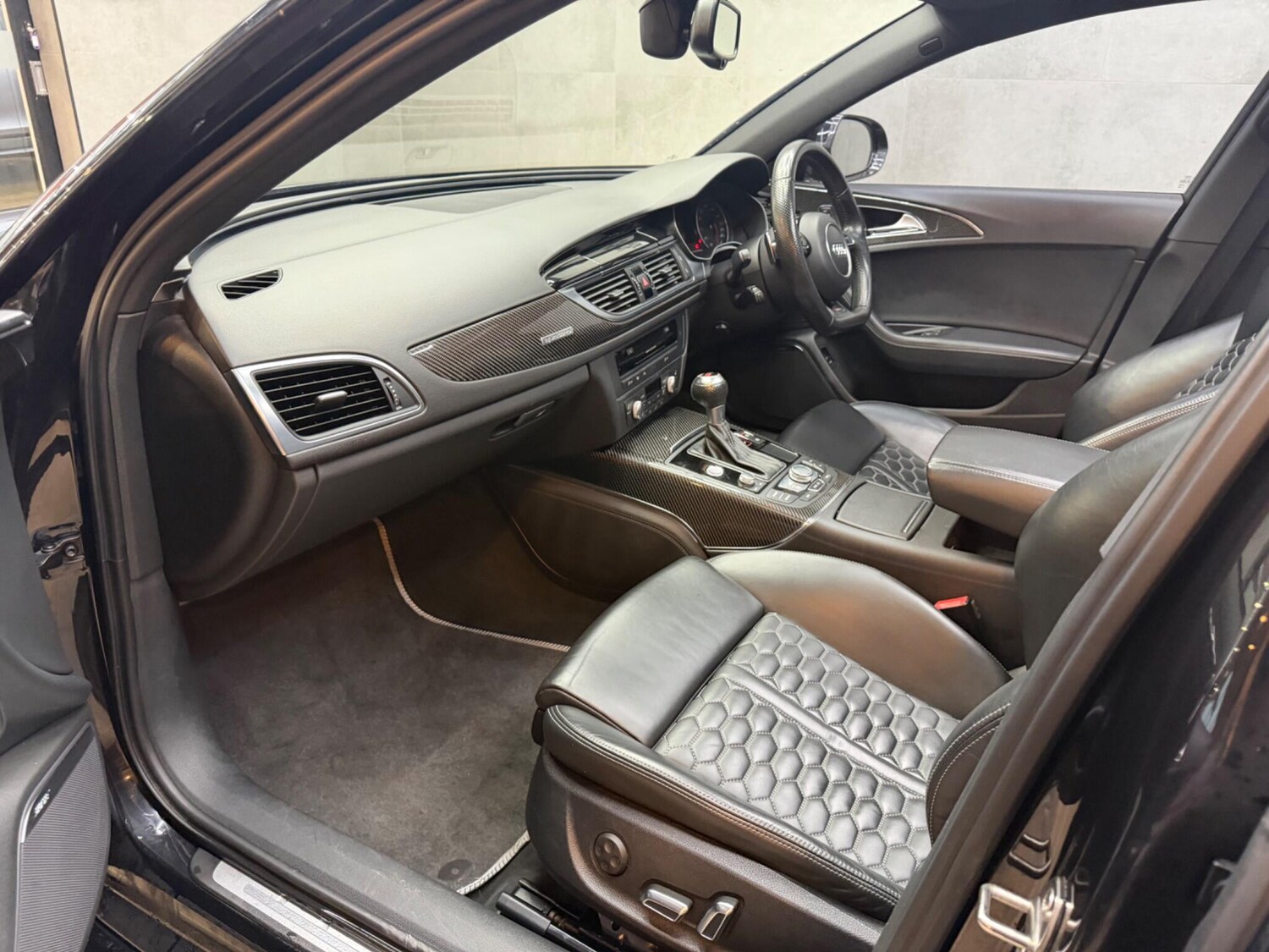 Used Audi RS6 2014 for sale - 77993449: Photo 66