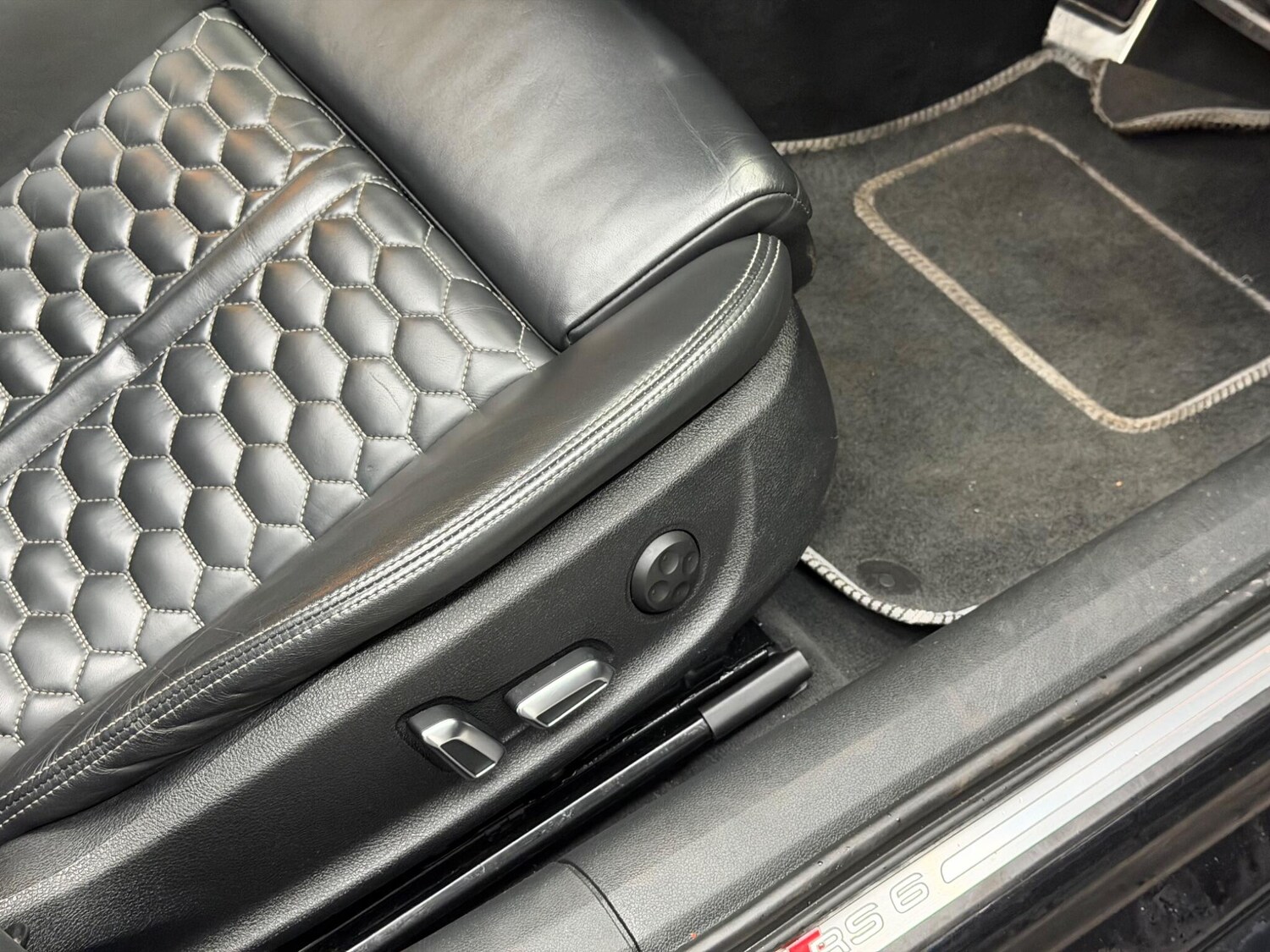 Used Audi RS6 2014 for sale - 77993449: Photo 87