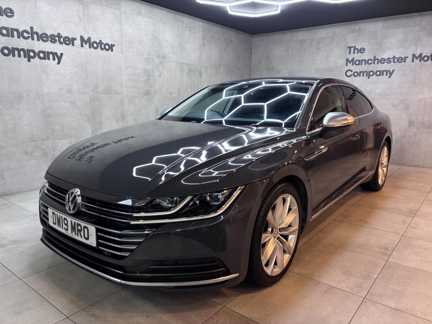 Used Volkswagen Arteon 2019 for sale - 76325902: Photo 1