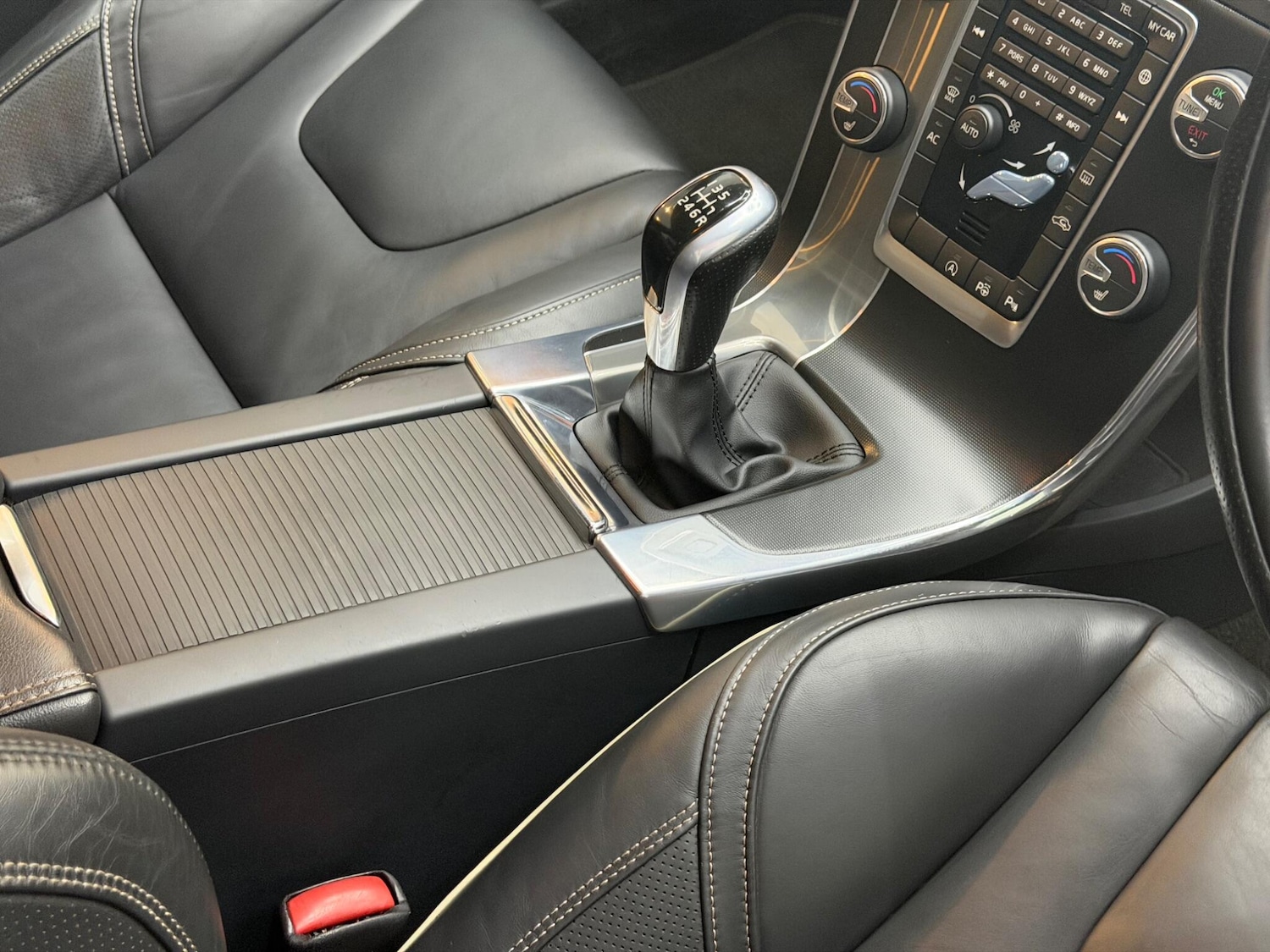 Used Volvo V60 2016 for sale - 78171036: Photo 14